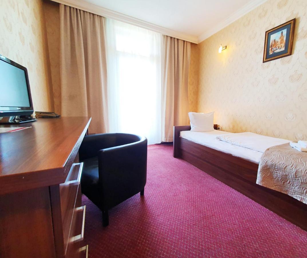 Relax Inn Прага Экстерьер фото