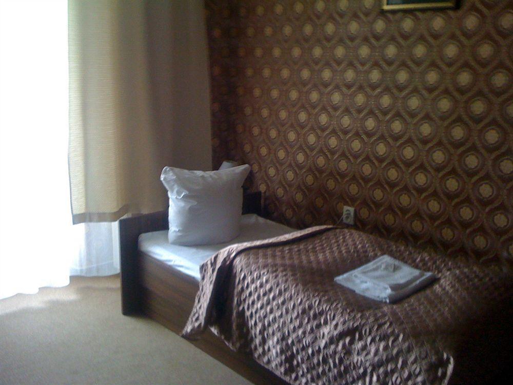 Relax Inn Прага Экстерьер фото
