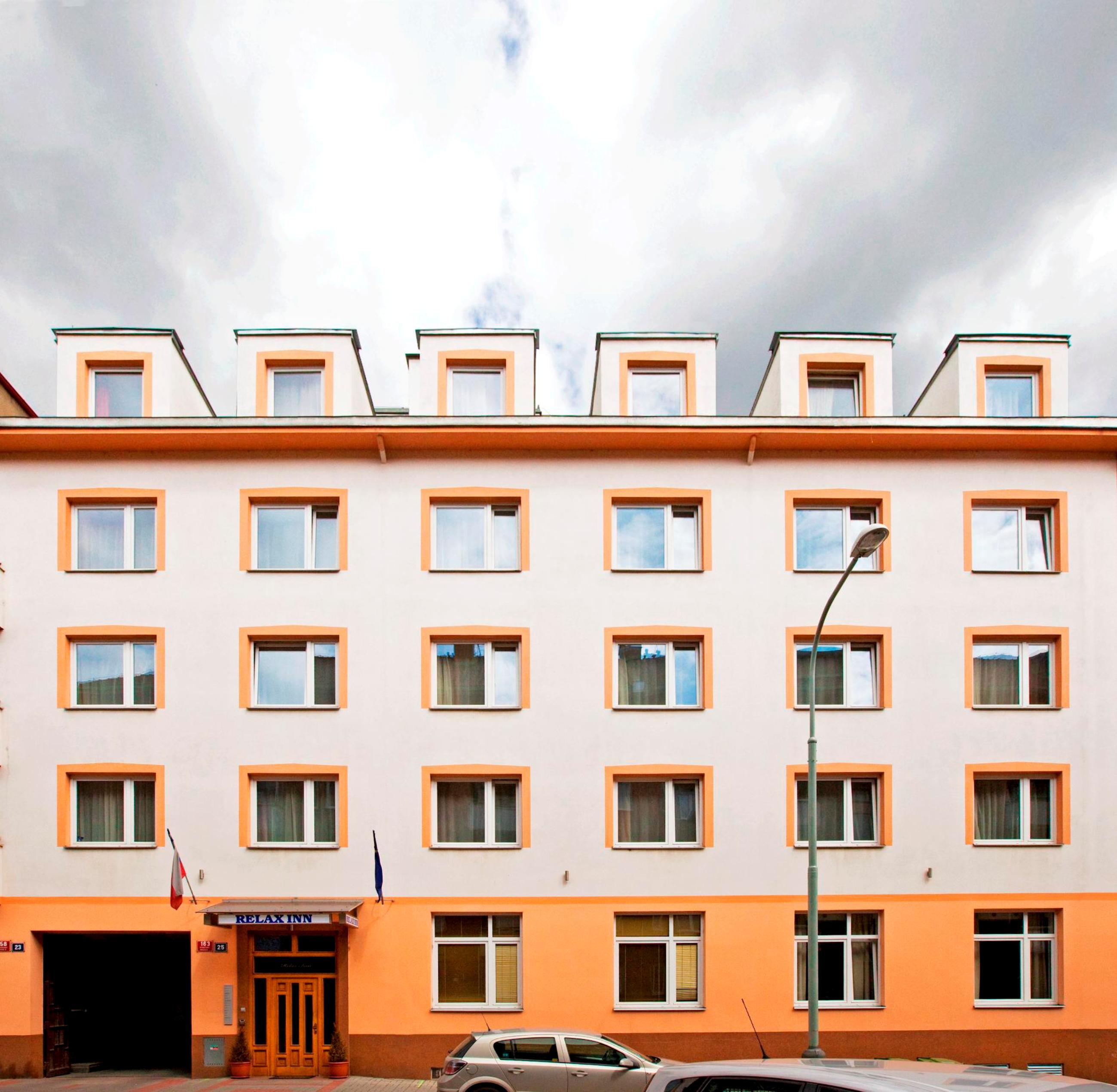 Relax Inn Прага Экстерьер фото