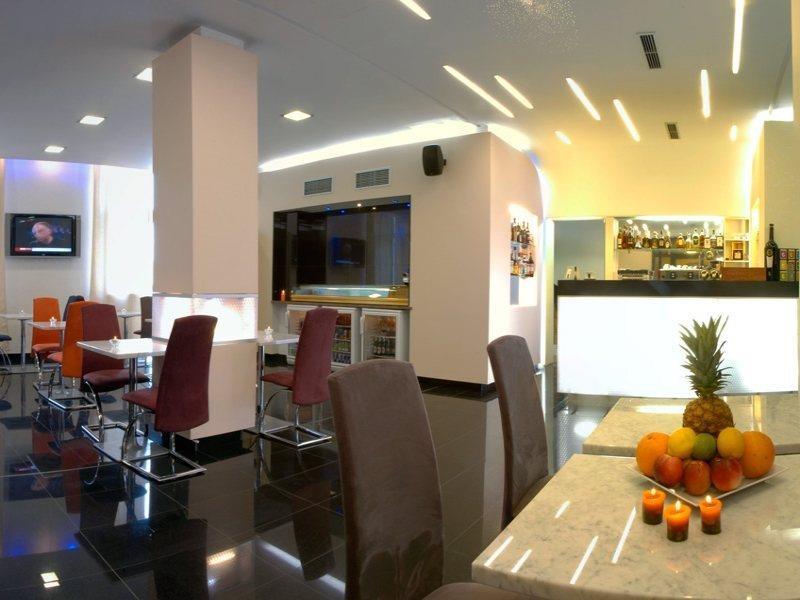 Relax Inn Прага Экстерьер фото