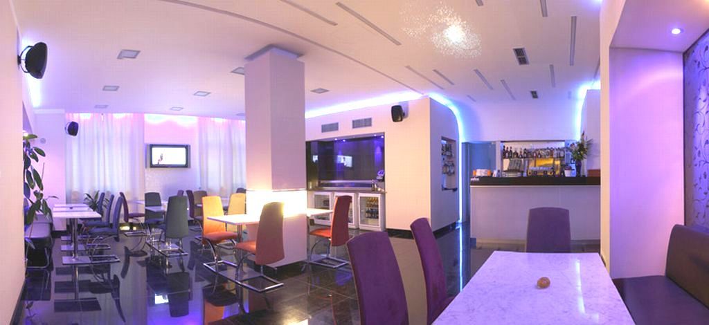 Relax Inn Прага Экстерьер фото